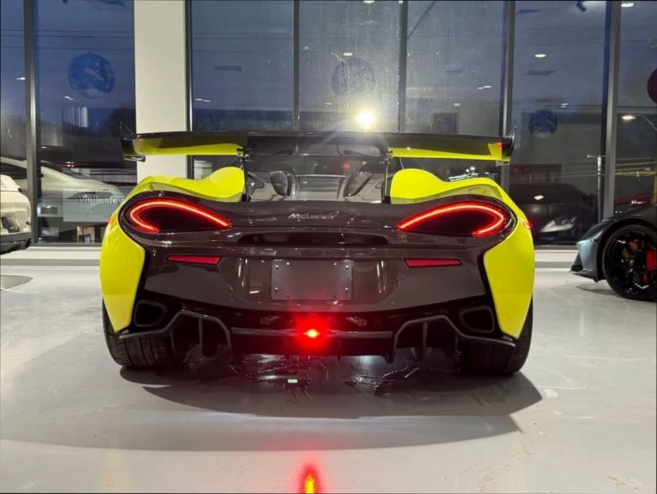 2017 McLaren 570S - Image 4 of 20