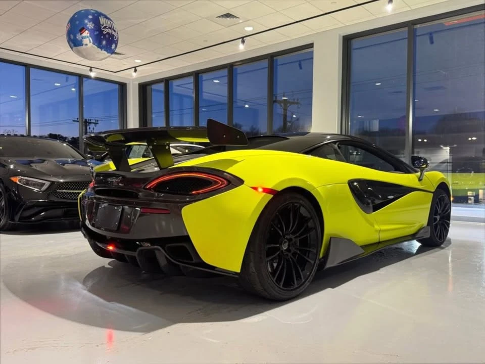 2017 McLaren 570S - Image 5 of 20