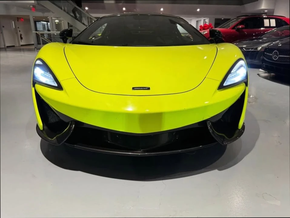 2017 McLaren 570S - Image 8 of 20