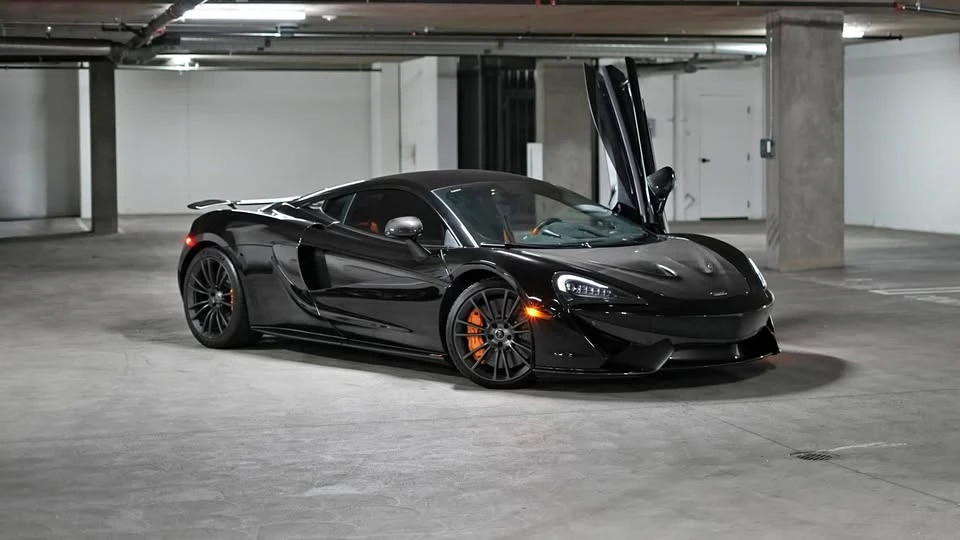 2017 McLaren 570S - Image 2 of 21