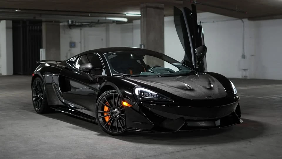 2017 McLaren 570S - Image 8 of 21