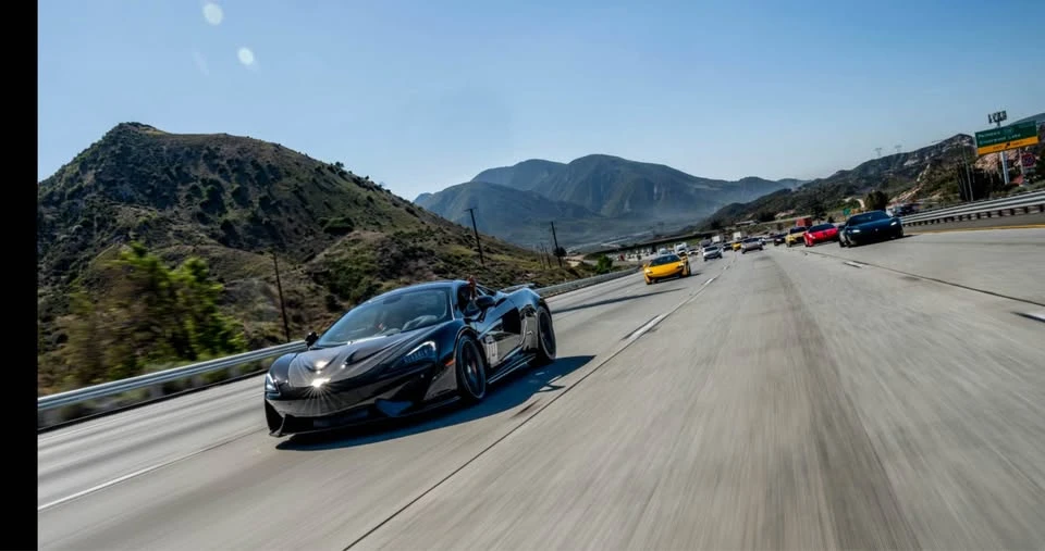 2017 McLaren 570S - Image 11 of 16