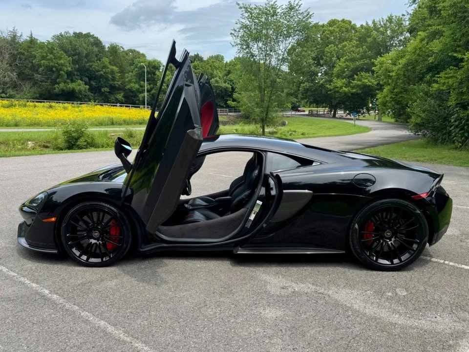2017 McLaren 570S - Image 13 of 20