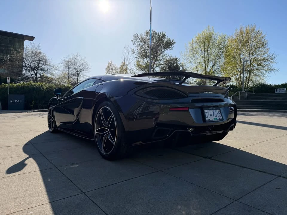 2017 McLaren 570GT - Image 8 of 20