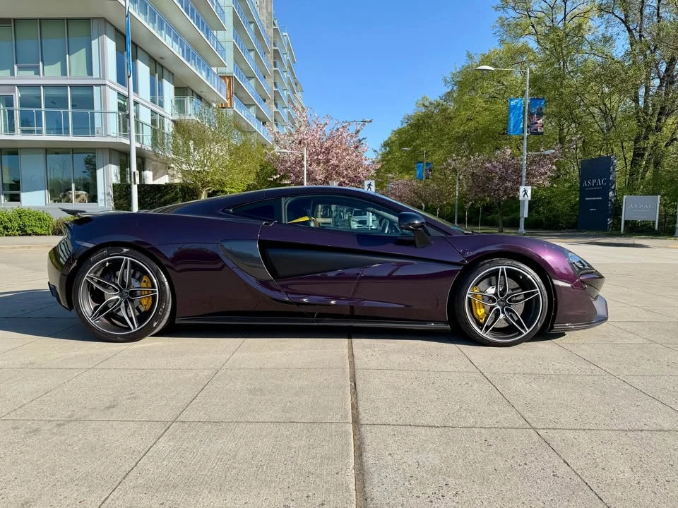 2017 McLaren 570GT - Image 10 of 20