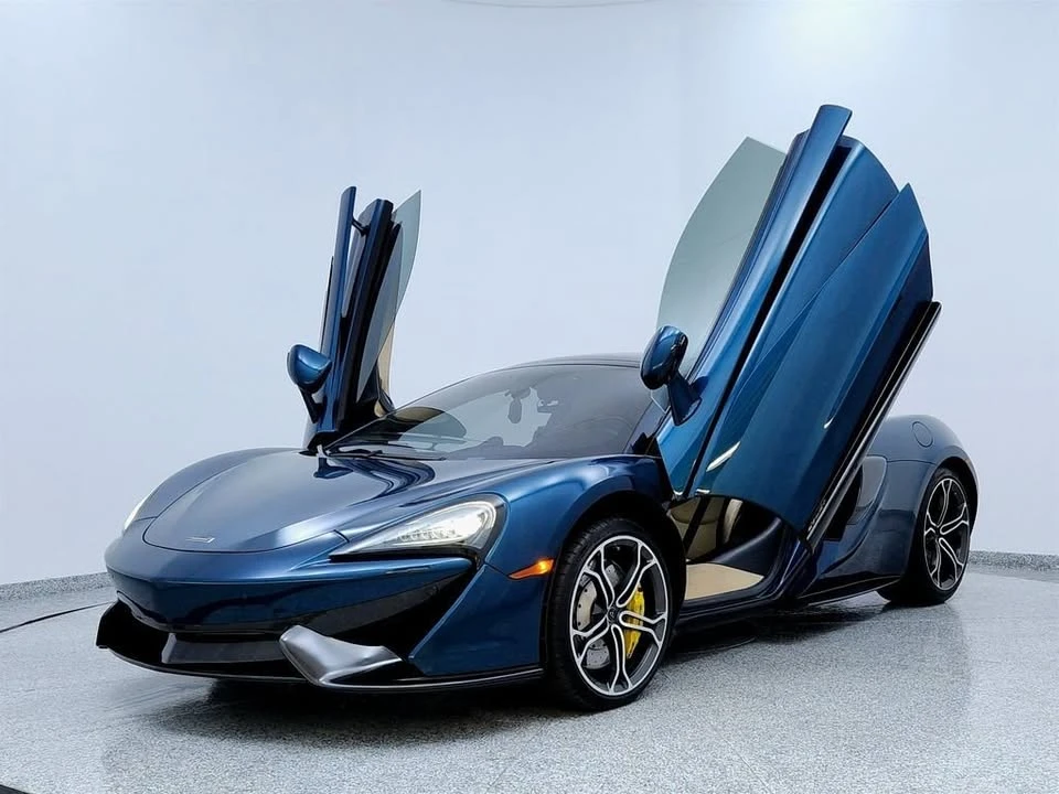 2017 McLaren 570GT - Image 9 of 20