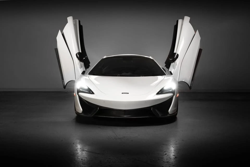 2017 McLaren 570GT - Image 2 of 20