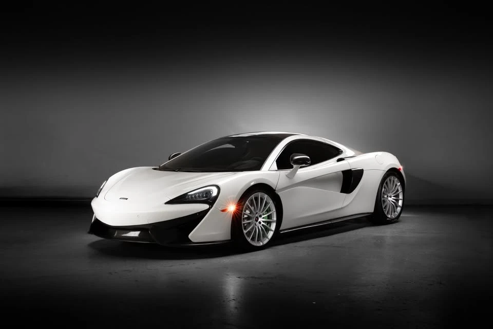 2017 McLaren 570GT - Image 8 of 20