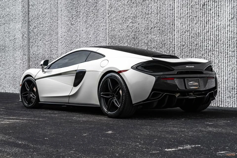 2017 McLaren 570GT - Image 2 of 10