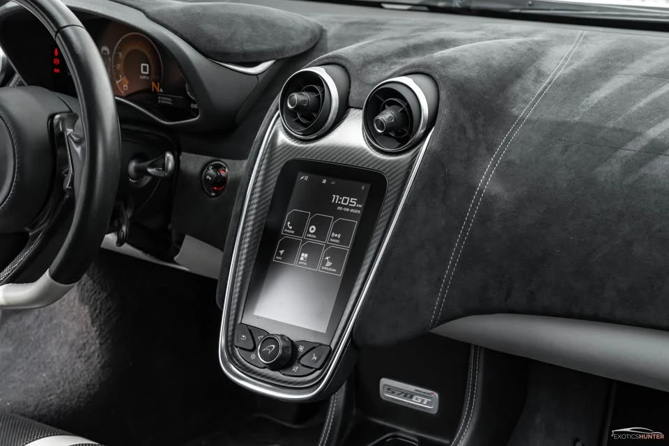 2017 McLaren 570GT - Image 8 of 10