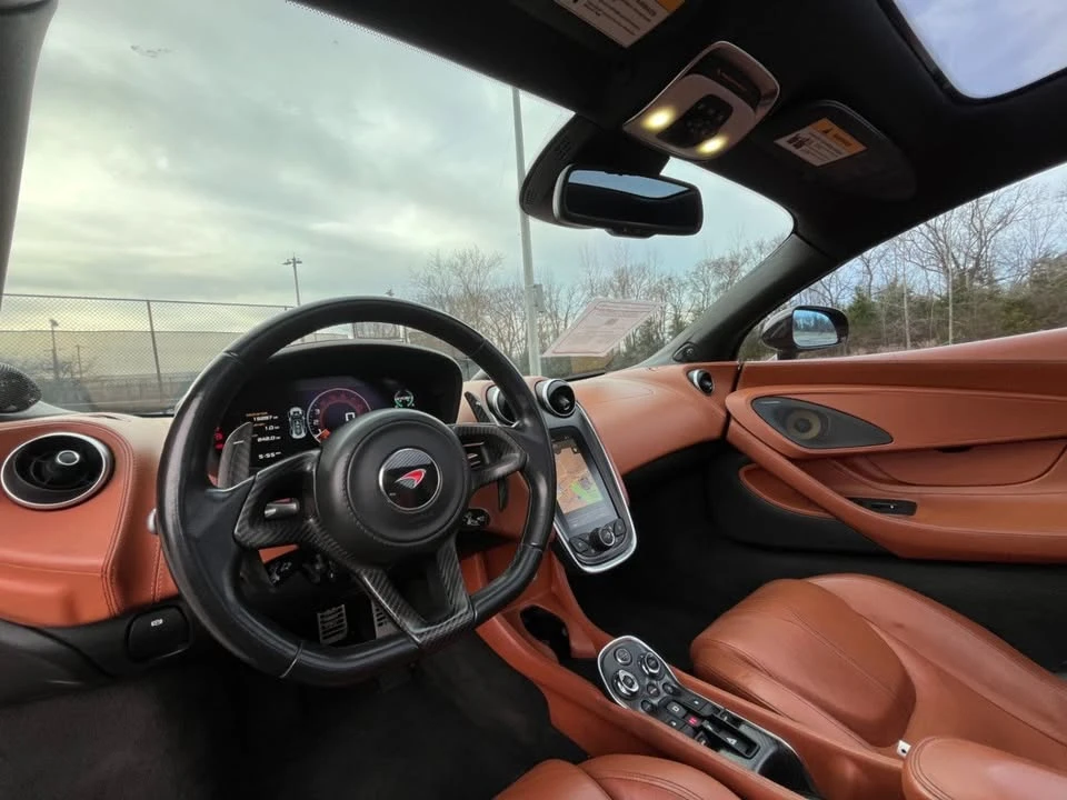 2017 McLaren 570GT - Image 14 of 16