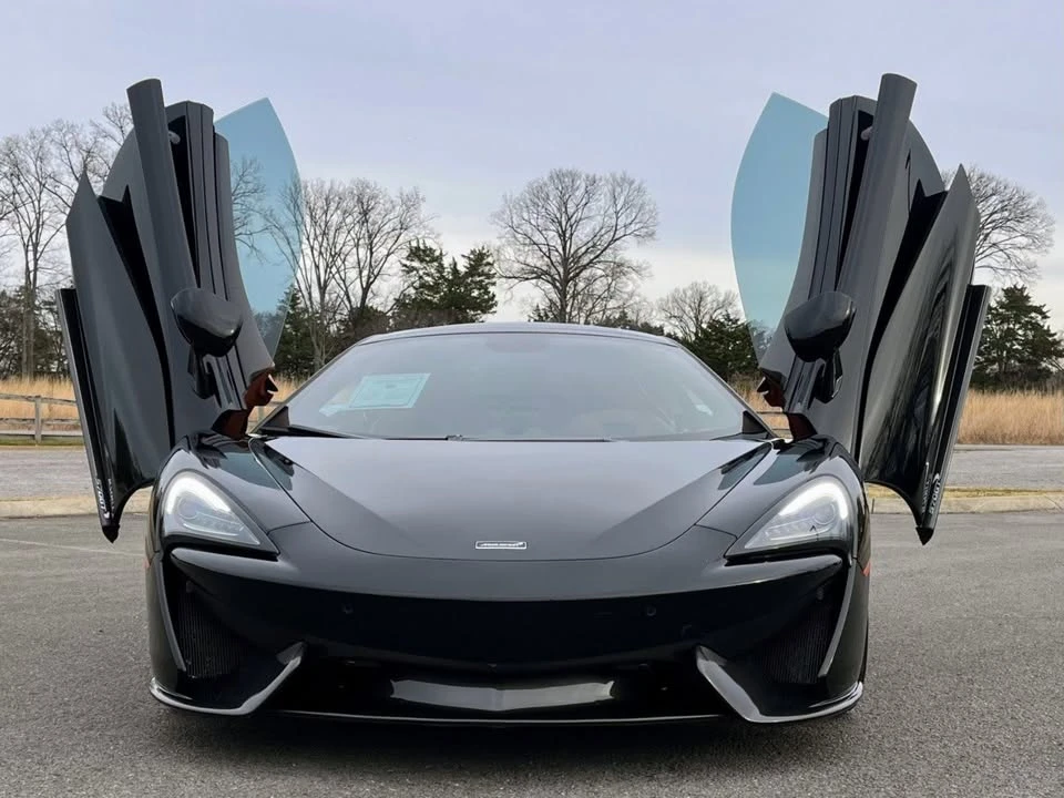 2017 McLaren 570GT - Image 4 of 16