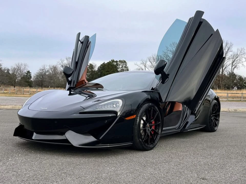 2017 McLaren 570GT - Image 2 of 16