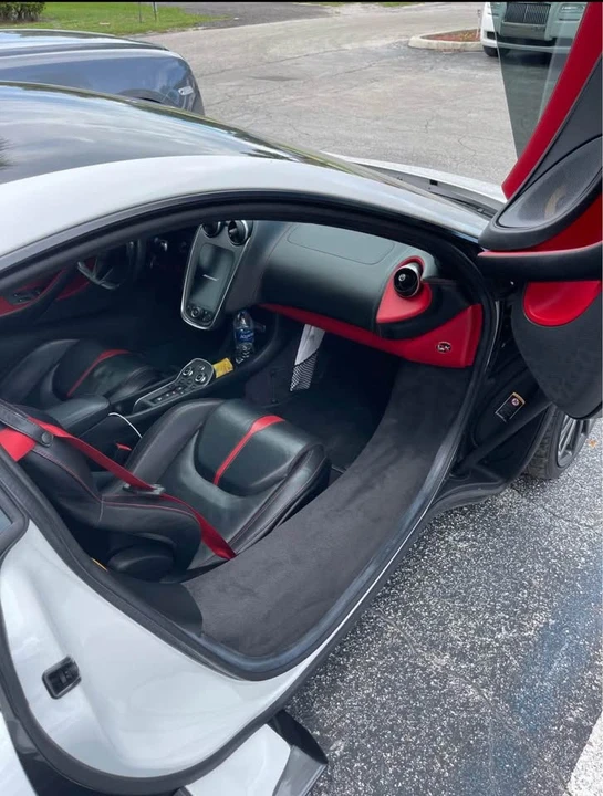 2017 McLaren 570S - Image 4 of 4