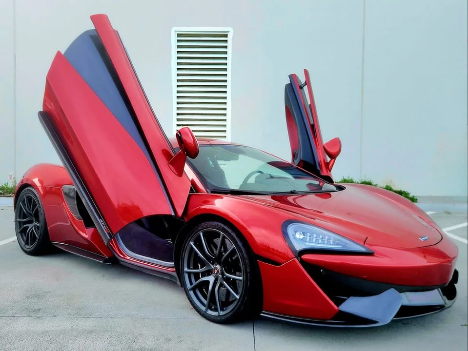 2017 McLaren 570S - Image 2 of 20
