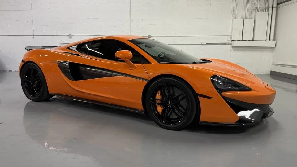 2017 McLaren 570S - Image 4 of 19