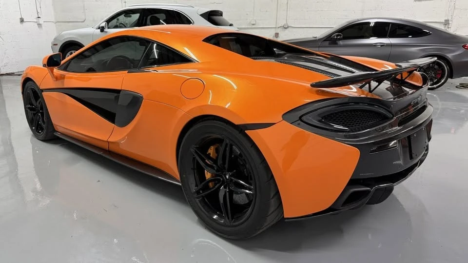 2017 McLaren 570S - Image 5 of 19