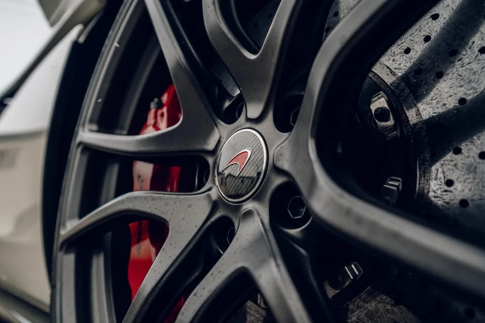 2017 McLaren 570S - Image 10 of 20