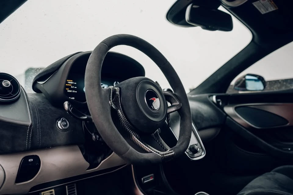 2017 McLaren 570S - Image 17 of 20