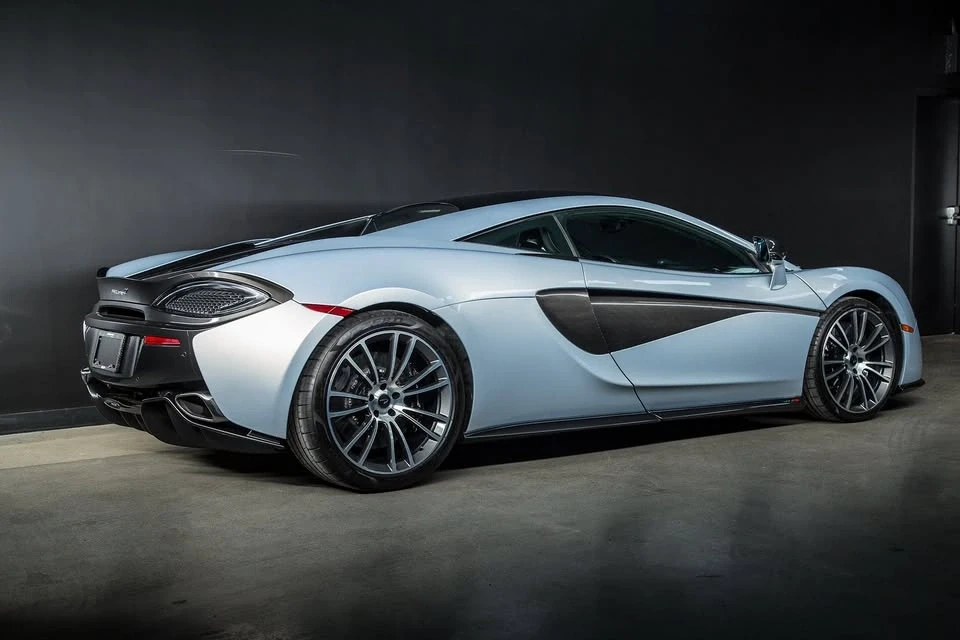 2017 McLaren 570S - Image 8 of 17