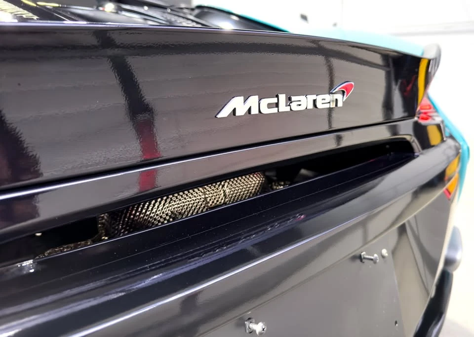 2017 McLaren 570S - Image 6 of 20
