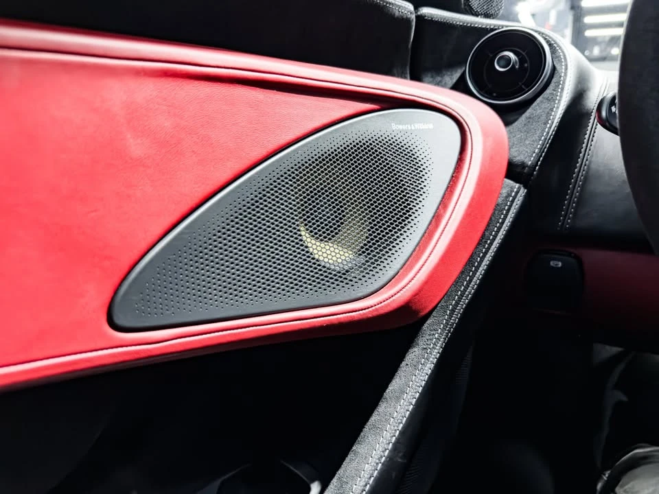 2017 McLaren 570S - Image 14 of 20