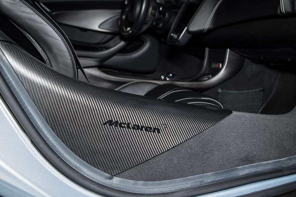 2017 McLaren 570S - Image 19 of 20