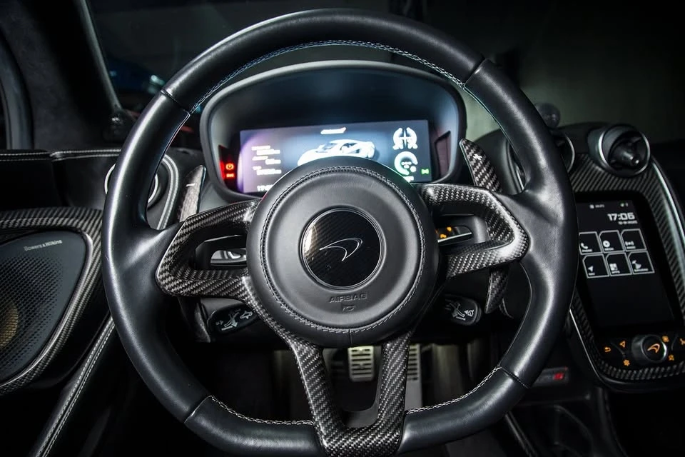 2017 McLaren 570S - Image 11 of 20