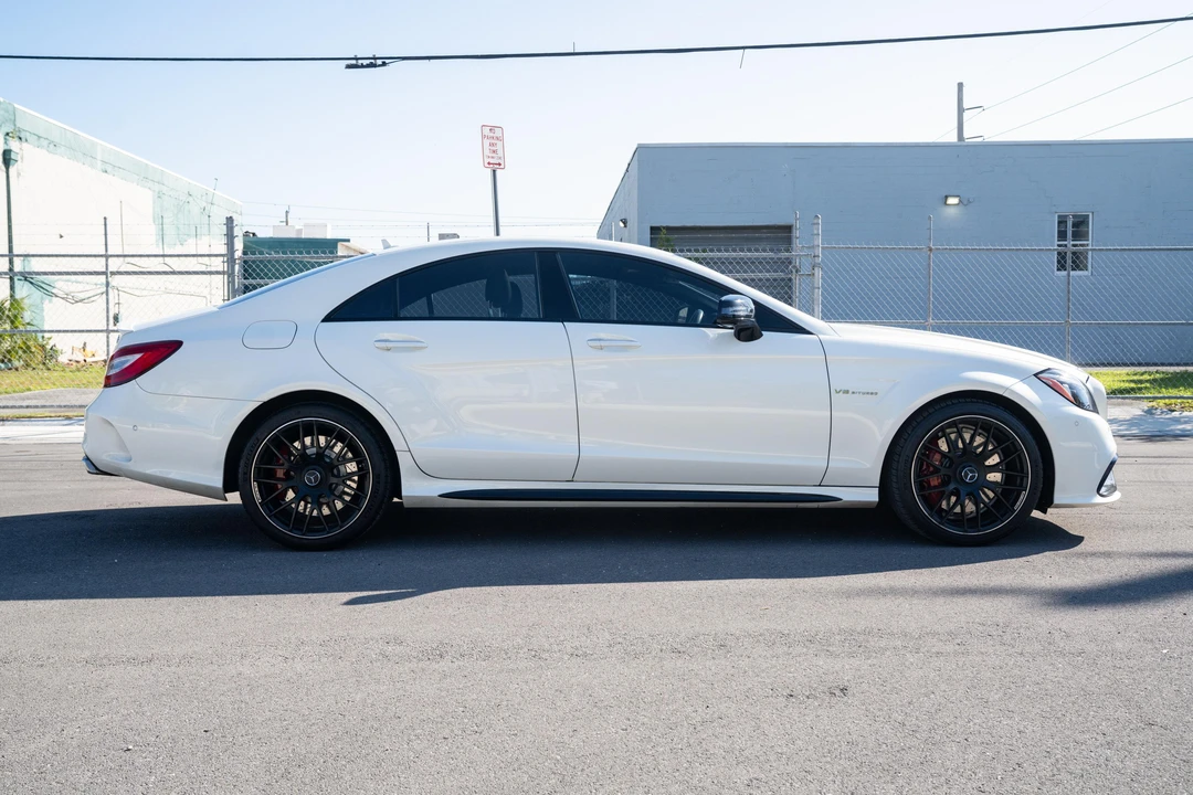 2017 Mercedes-Benz C218 CLS 63 AMG - Image 8 of 31