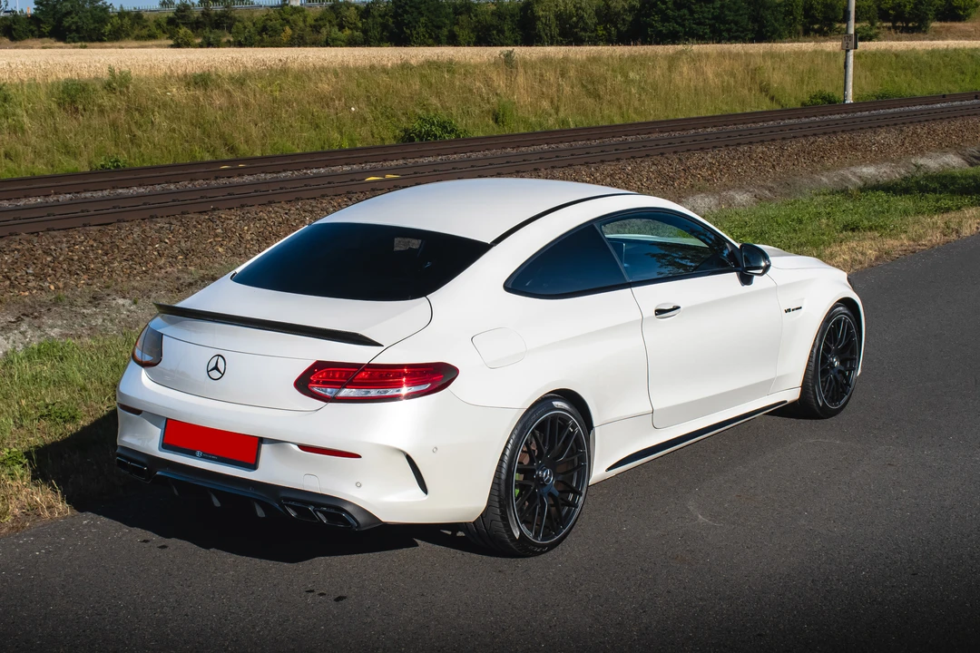 2016 Mercedes-Benz W205 C 63 AMG - Image 10 of 31