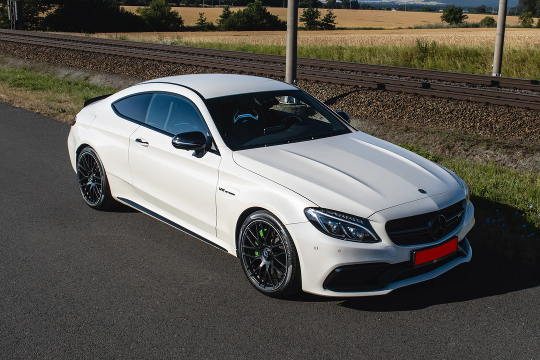 2016 Mercedes-Benz W205 C 63 AMG - Image 9 of 31