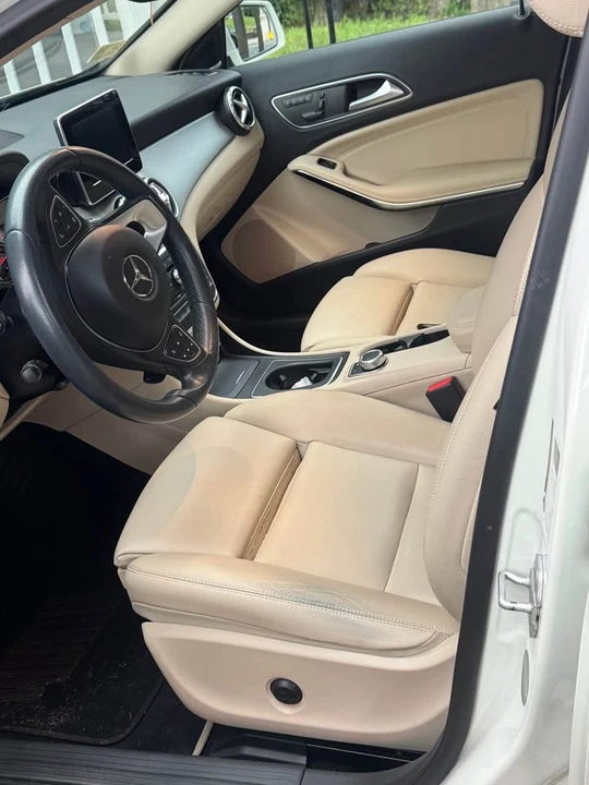 2017 Mercedes-Benz E-Class - Image 2 of 6