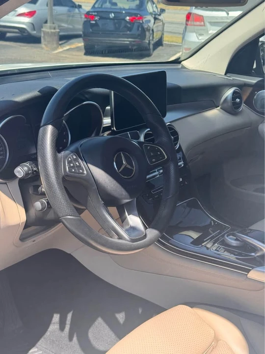 2017 Mercedes-Benz E-Class - Image 6 of 10