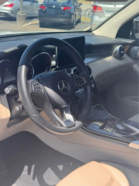 2017 Mercedes-Benz E-Class - Image 7 of 10