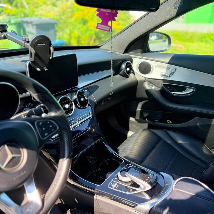 2017 Mercedes-Benz E-Class - Image 7 of 10