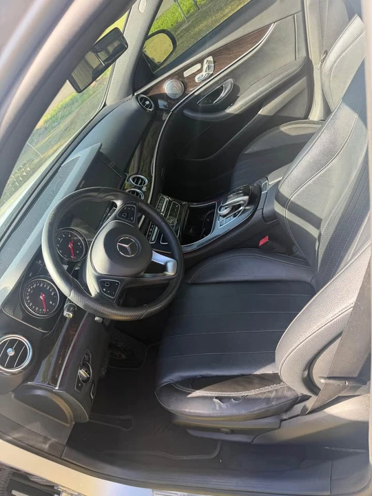 2017 Mercedes-Benz E-Class - Image 5 of 8