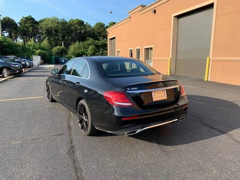 2017 Mercedes-Benz E-Class - Image 6 of 16