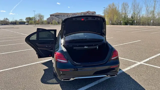 2017 Mercedes-Benz E300 4MATIC Sedan