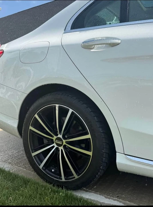 2017 Mercedes-Benz W205 C-Class - Image 6 of 9