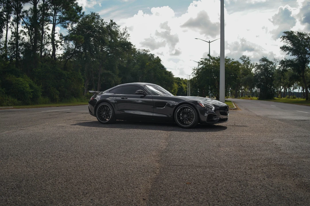 2017 Mercedes-Benz AMG GT - Image 13 of 31
