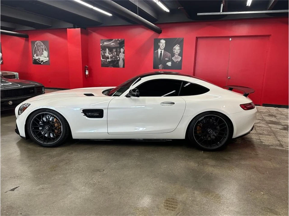 2017 Mercedes-Benz AMG GT - Image 29 of 31