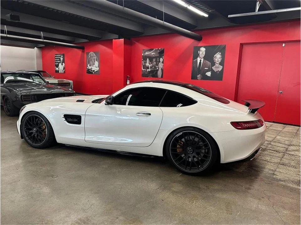 2017 Mercedes-Benz AMG GT - Image 26 of 31