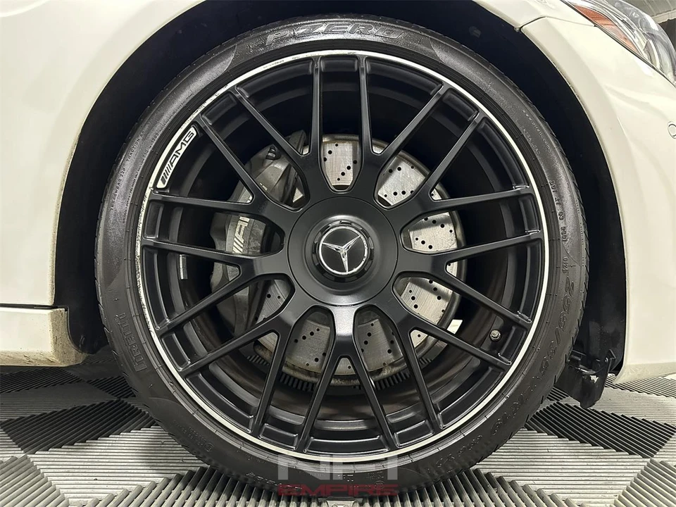 2017 Mercedes-Benz AMG GT - Image 25 of 31