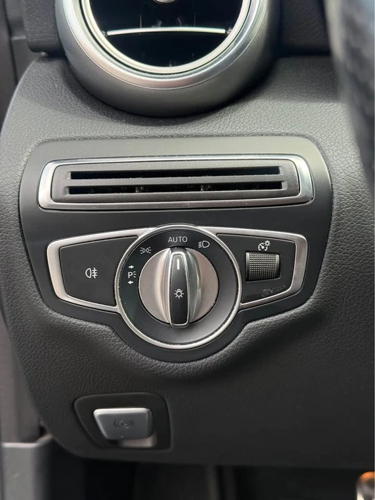 2017 Mercedes-Benz W205 C-Class - Image 16 of 20