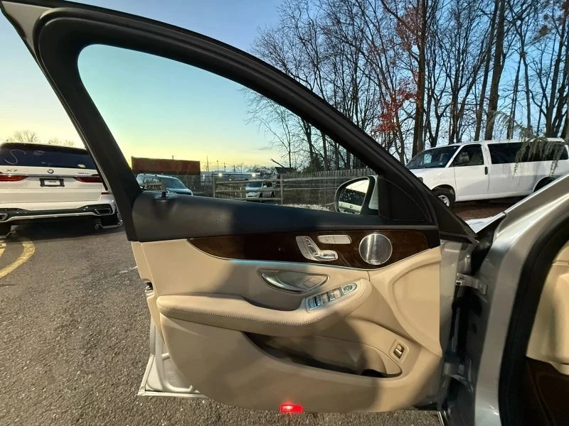 2017 Mercedes-Benz W205 C-Class - Image 9 of 12