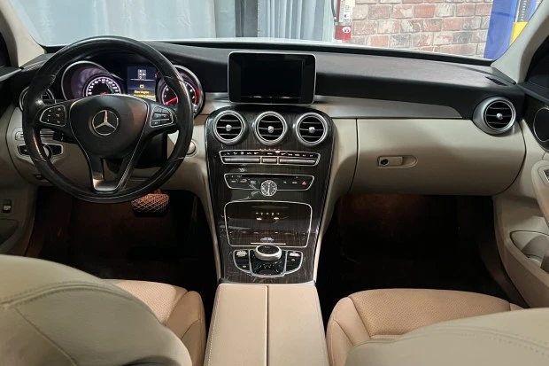 2017 Mercedes-Benz W205 C-Class - Image 5 of 7