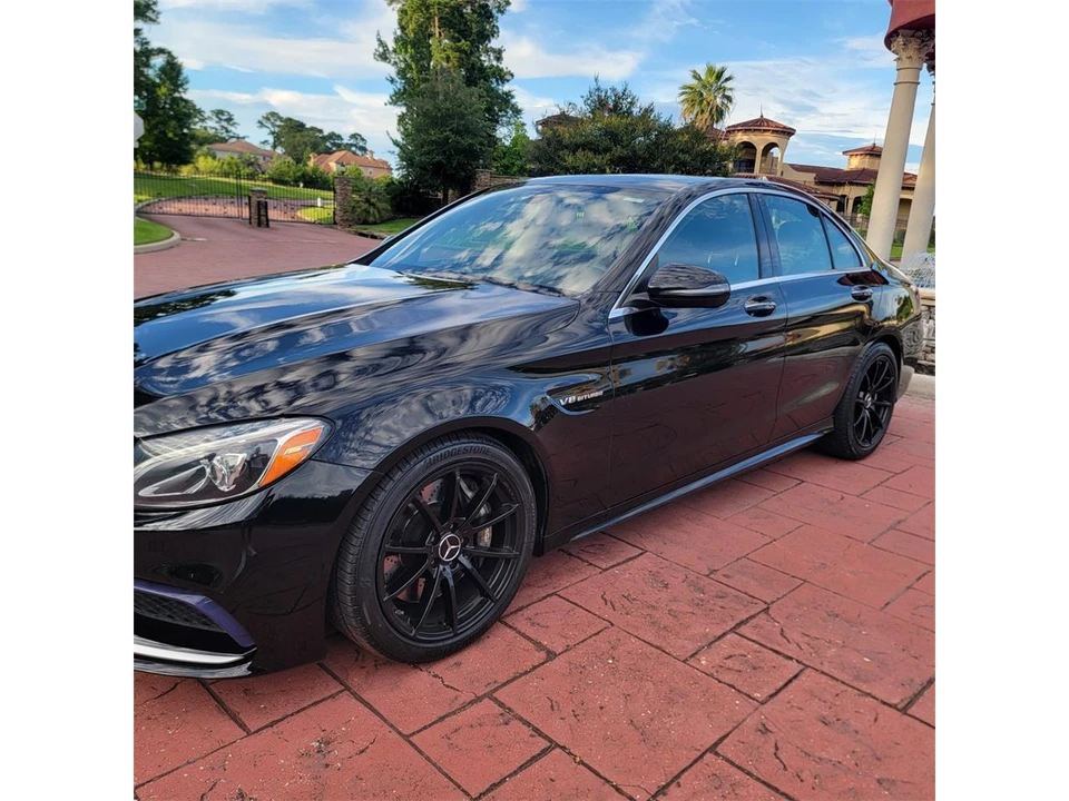 2017 Mercedes-Benz W205 C 63 AMG - Image 7 of 31