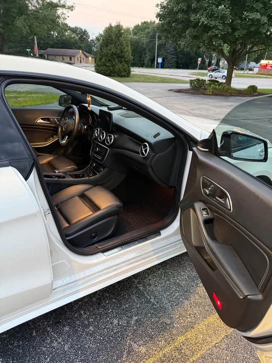 2017 Mercedes-Benz C117 CLA - Image 9 of 14