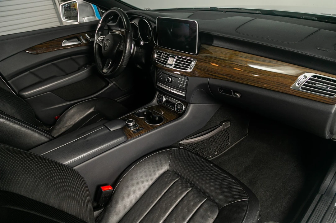 2017 Mercedes-Benz C218 CLS-Class - Image 10 of 21