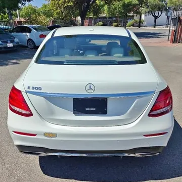 2017 Mercedes-Benz E 300